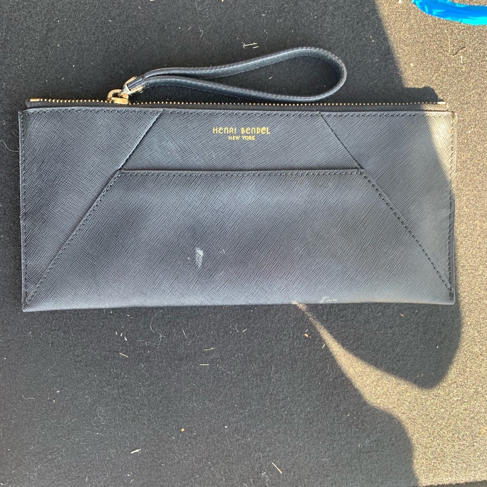 Henri Bendel Wristlet clutch